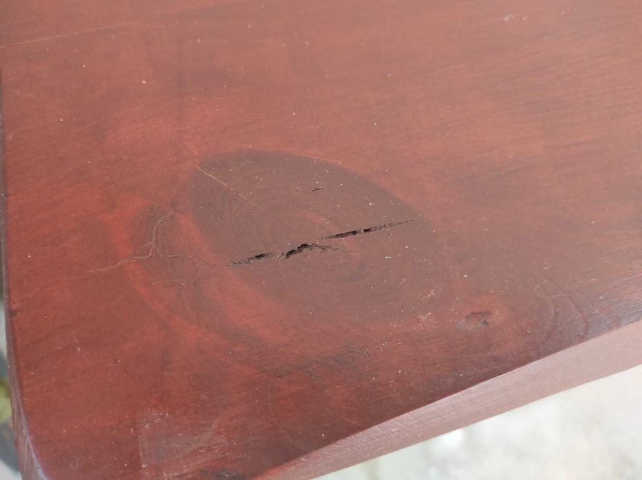 Дървена маса + 2 пейки от бор - масив