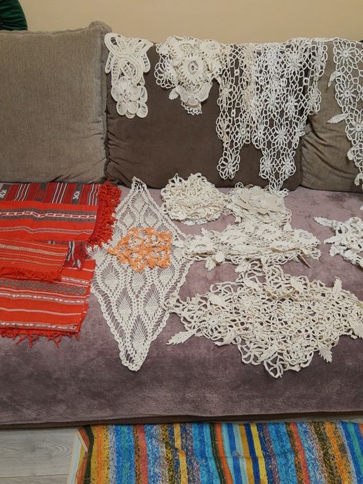 Mileuri și fete de masa tradiționale.