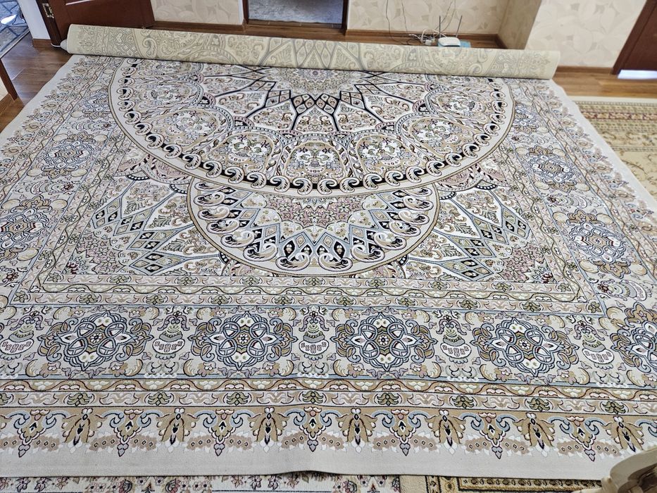 Продам ковёр б/у