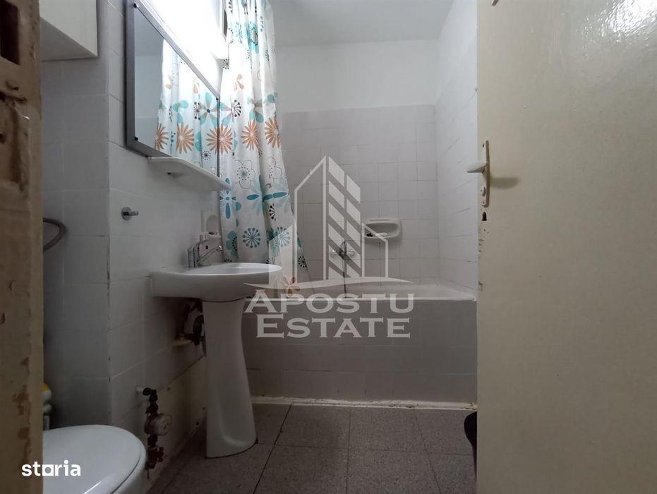 Apartament o camera nedecomandat zona Take Ionescu