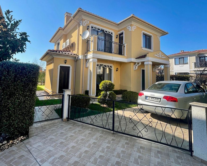 Продава се Къща в Поморие - 144 кв.м за 2084 €/кв.м - Снимка #12