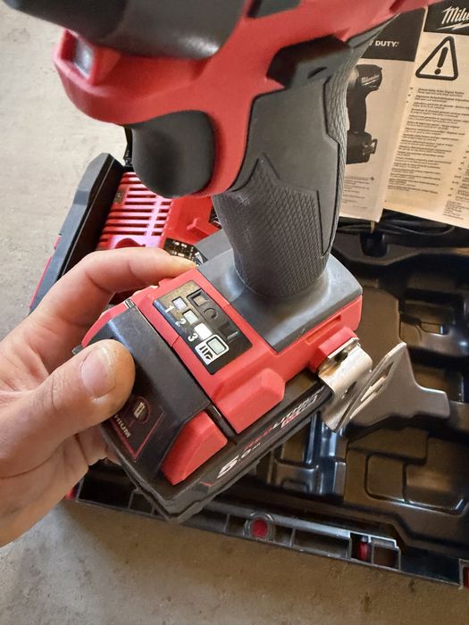 Milwaukee M18 FID2 2x5Ah
