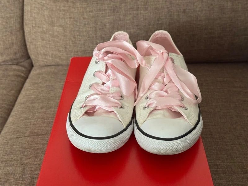 Converse All Star low cu șiret satin roz mărimea 38.5