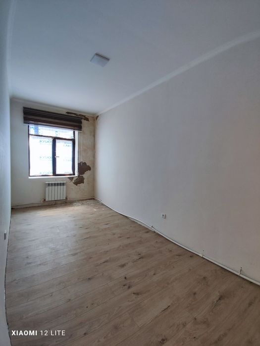 Kogon vakzali yonidan 120 kvadrat kvartira sotiladi