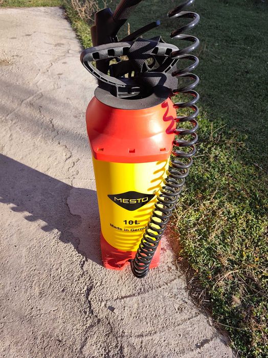 Продавам помпа за масло