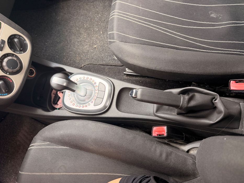 Opel Corsa 1.2 полуавтомат