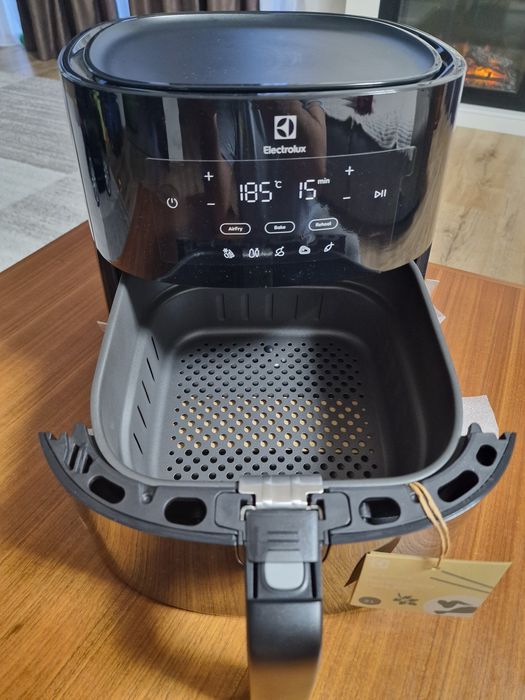 Electrolux Air Fryer seria 700 /5 litrii
