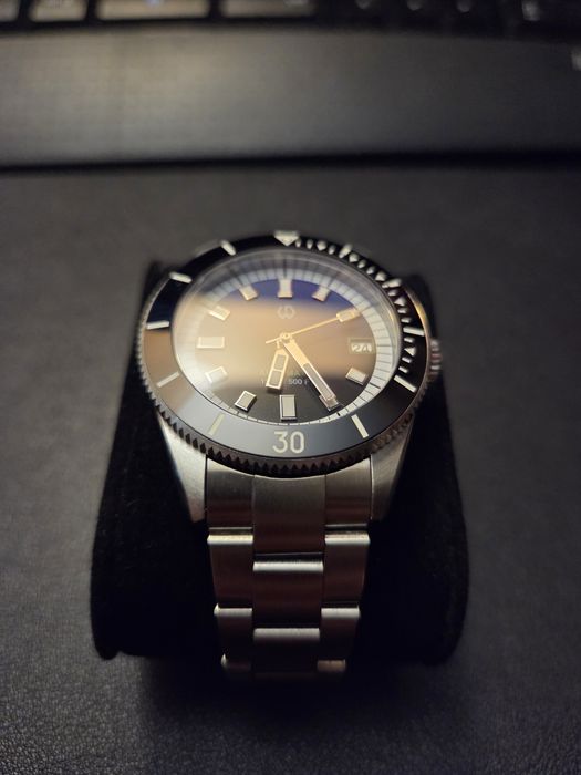 Продавам автоматичен часовник от личната си колекция Wishdoit.