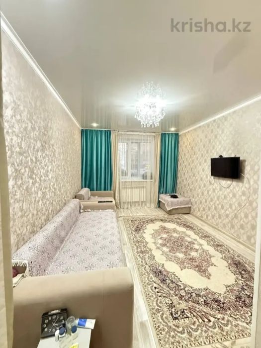 Байтурсынова 37. 1 комнатная квартира