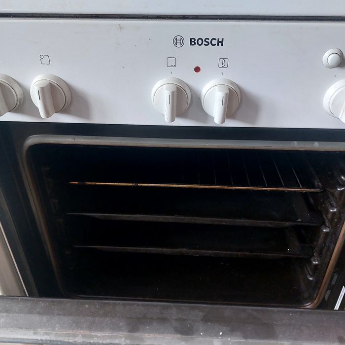 Продам газ плиту BOSCH цена 45000