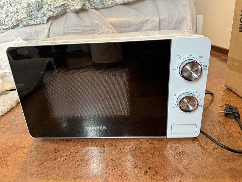 Cuptor microunde Gorenje 700W