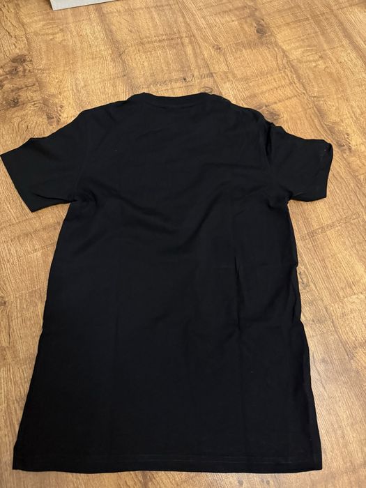Неупотребявана тениска на HUGO BOSS