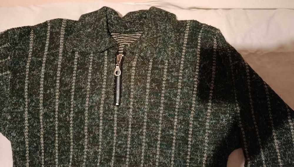 Пуловери детски плетени за момче нови