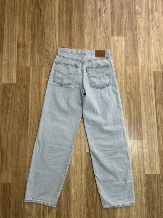 levi’s low waisted baggy jeans
