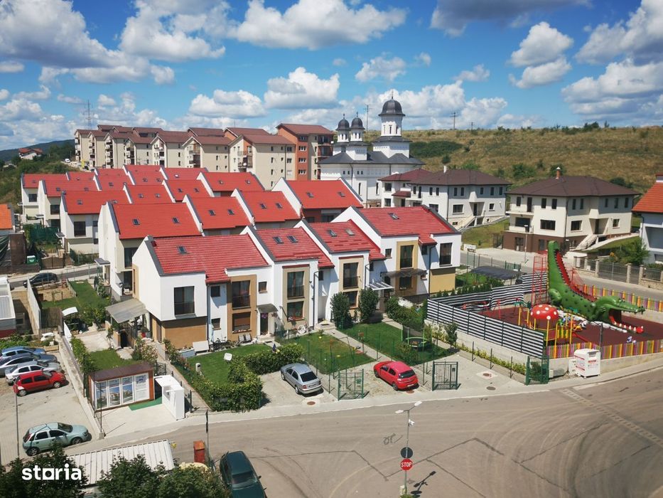 Apartament de 4 camere in vila cu gradina si 1 loc de parcare