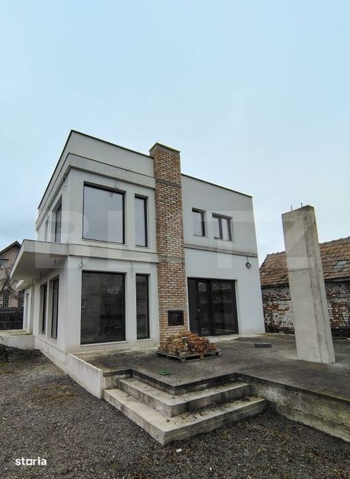 Casa individuala semifinisata 190 mp, teren 382 mp, proximitate Salina