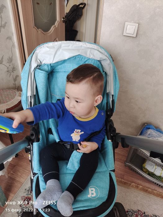 Продам коляску Jolly Baby