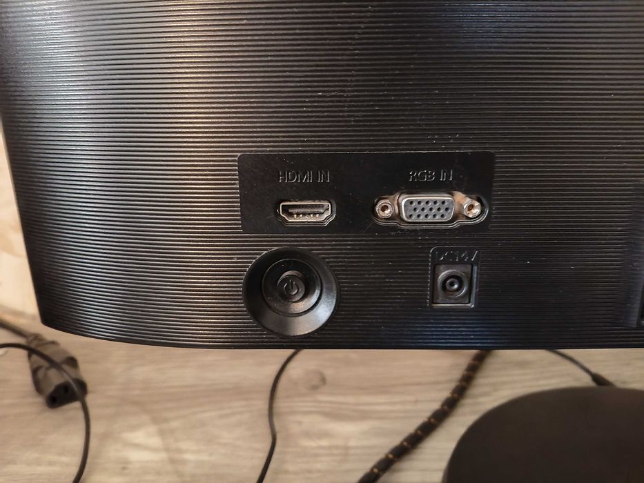 Монитор Samsung 22" FullHD IPS, VGA, HDMI.