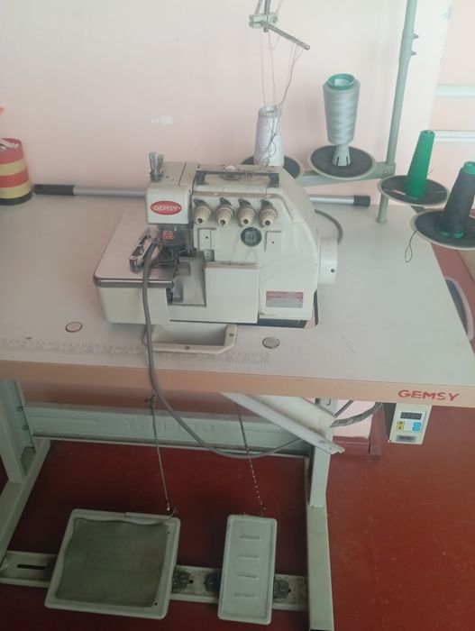 Тикув машиналар сотилади