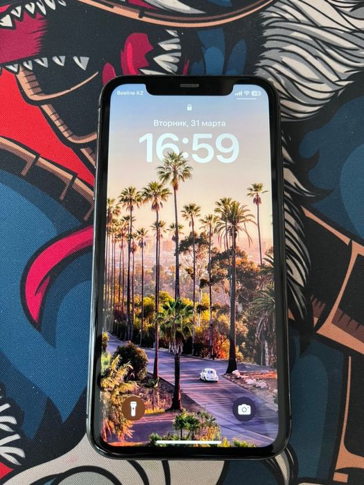 Iphone 11 в хорошем состояни