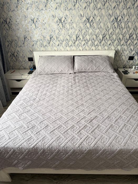 Продам спальный гарнитур