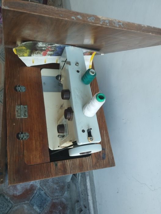 Tikuv mashinasi sotiladi