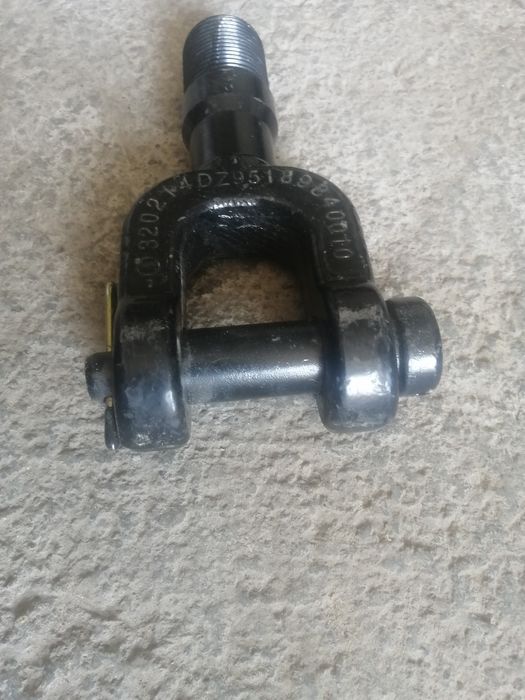 Фаркоп передний грузовой