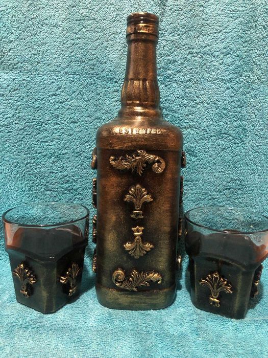 Ръчно декориран комплект за подарък Бутилка с Чаши комплекти за Повод