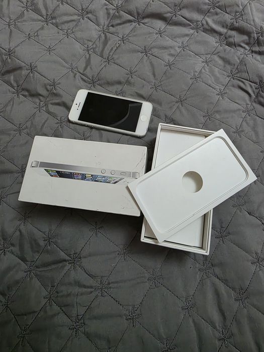 Iphone 5 сотилади