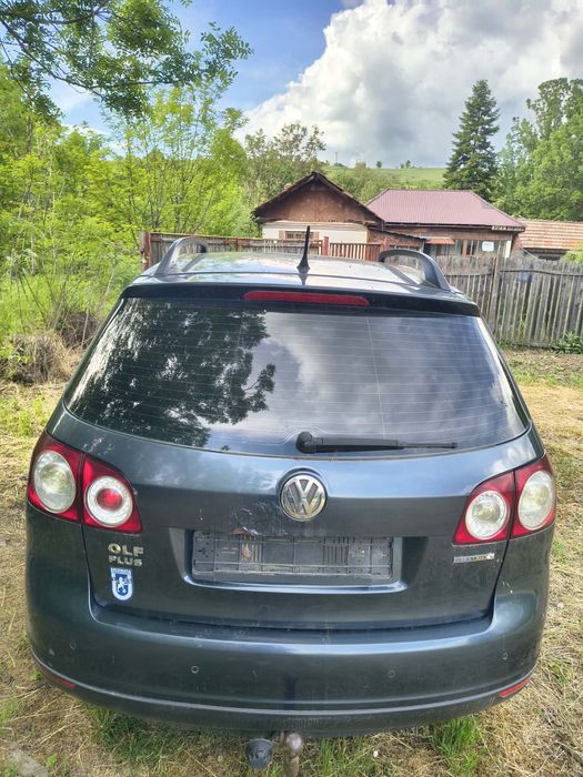 Vand golf 5 plus dezmembrari