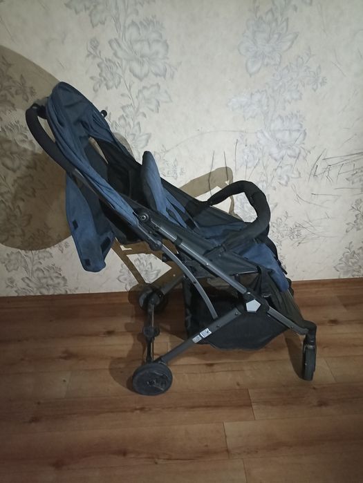 Детская коляска .