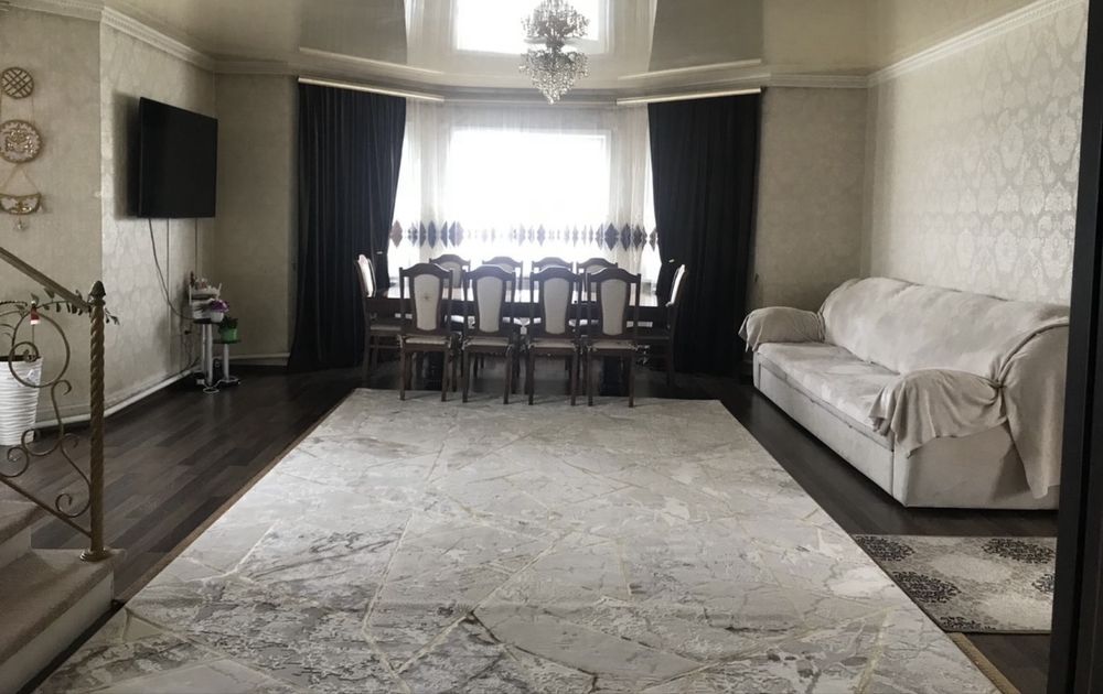 Продам почти новый турецкий ковер