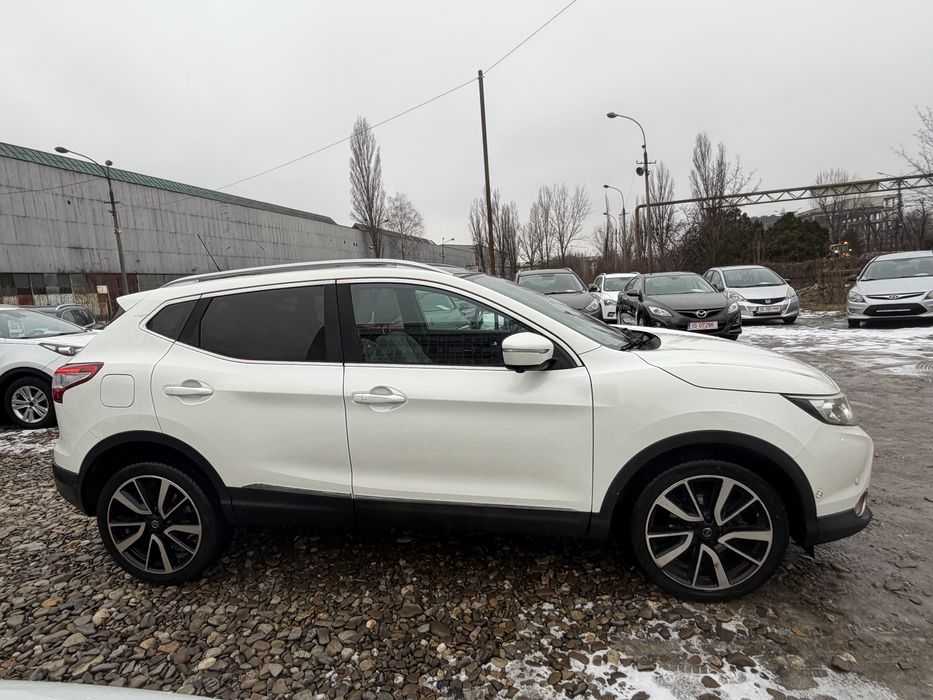 Nissan Qashqai 4x4 Tekna editie limitata, full Led, camere 360, rate!!