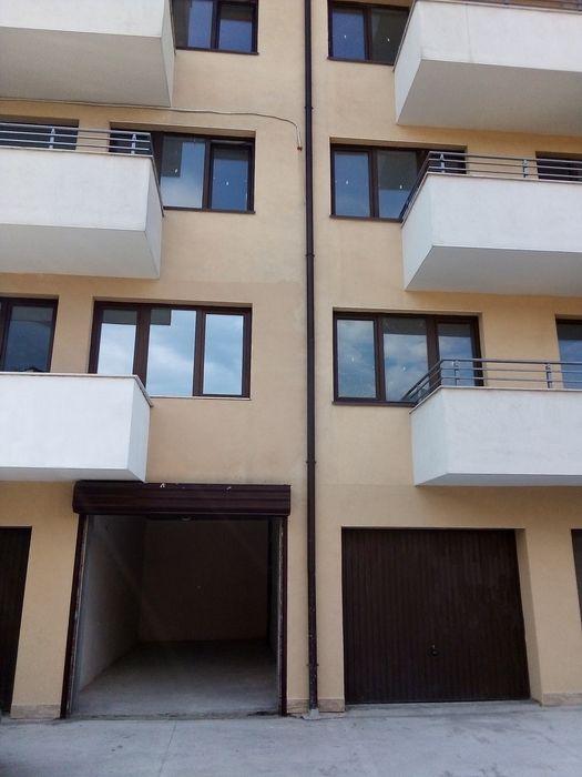 Дава се под наем Гараж / Паркомясто в Русе, Хъшове - 24 кв.м за 100 € - Снимка #4