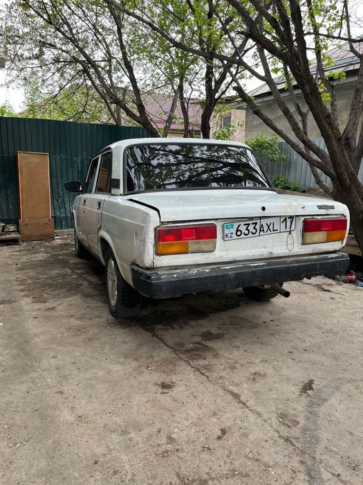 Жигули ваз 2107  на ходу