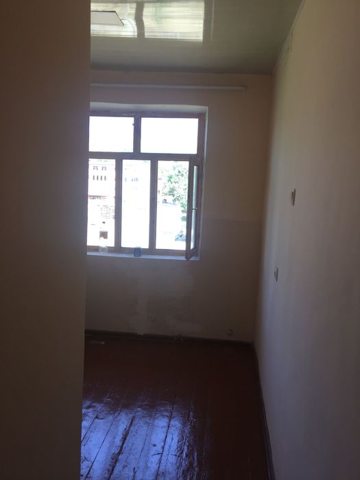 Продаю 1 комнатная квартира на 4/4 этаже