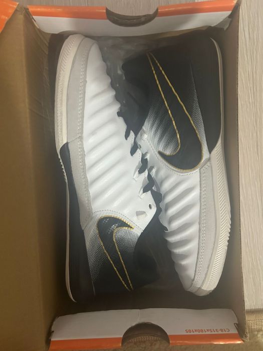 Футзалки Nıke,Adıdas