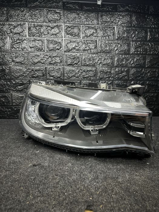 Far dreapta Bmw seria 3 GT F34 Bixenon