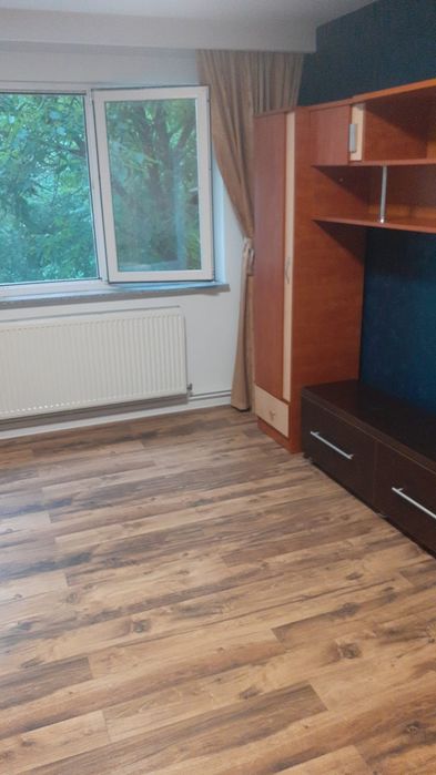 Apartament de închiriat
