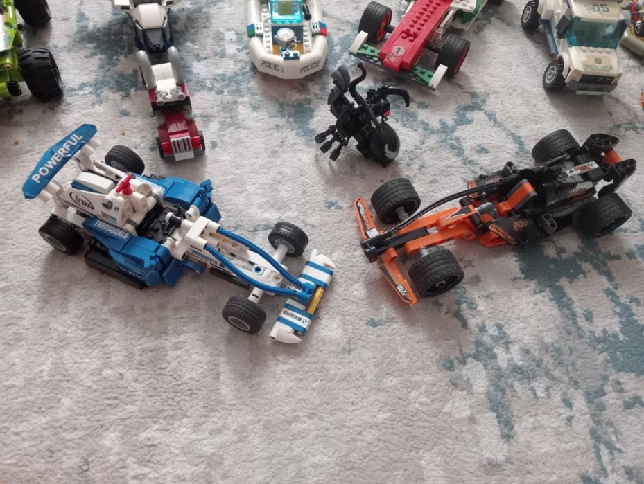 Продаю собраное лего