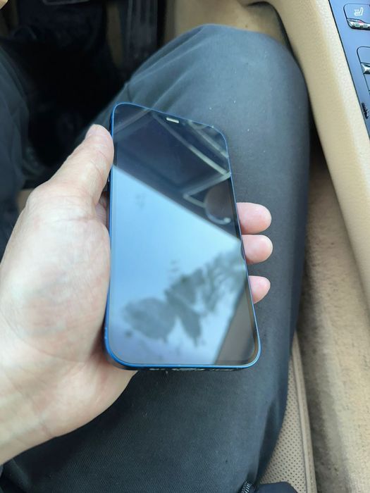 IPhone 12 заблокированый