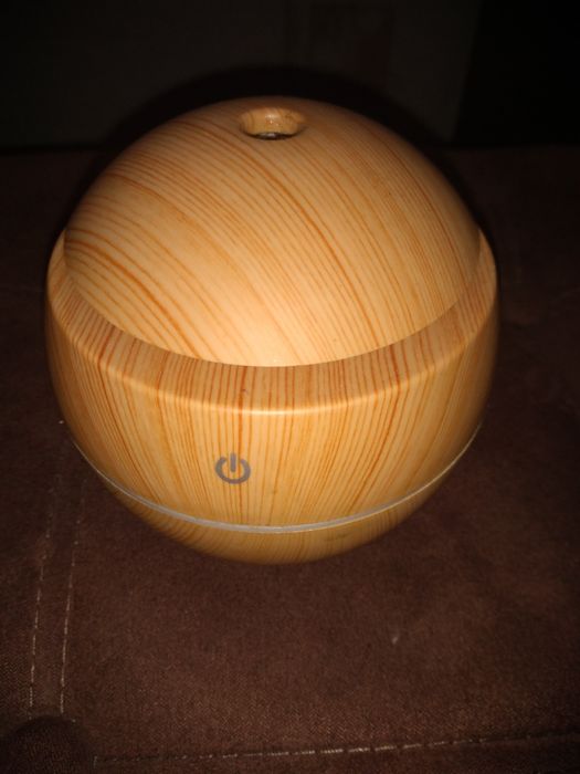 Арома дифузер, за етерични масма