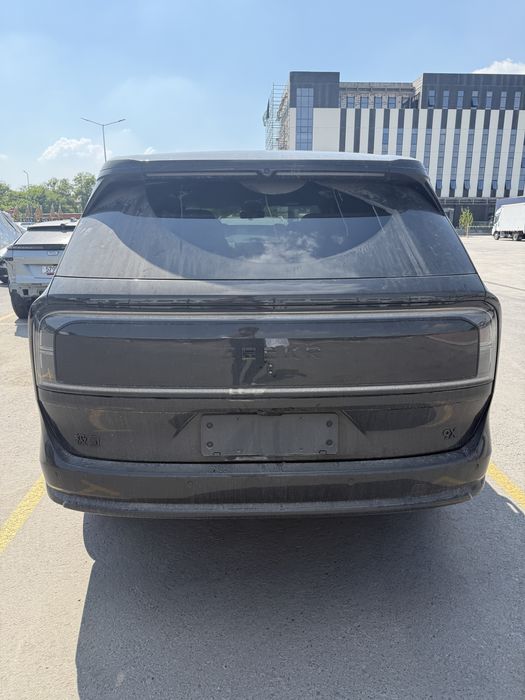 Zeekr 9x Black Obsidian  Срочно сотилади