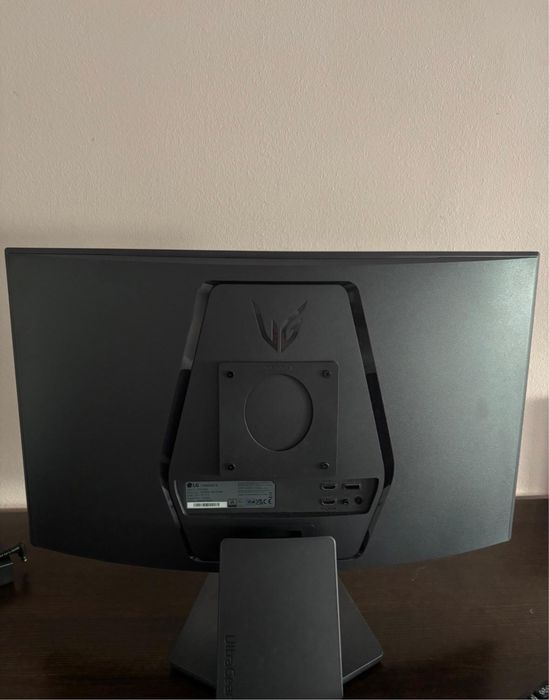 LG UltraGear 27” 180hz