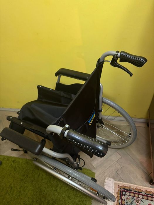 Fotoliu rulant Vitea Care nefolosit
