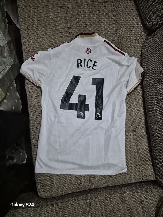 Футболна тениска