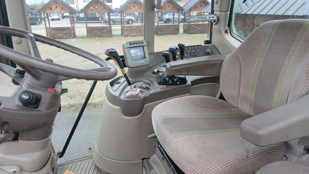 Tractor John  Deer 6830 Premium anul 2010