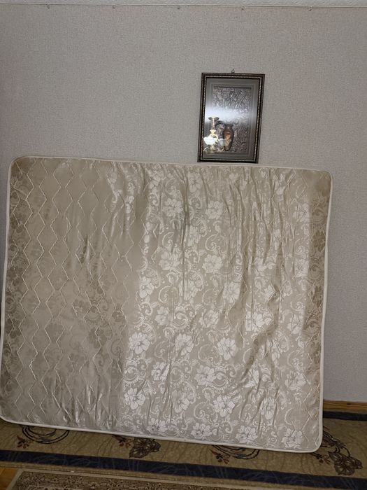 Матрас для двухспальный кровате