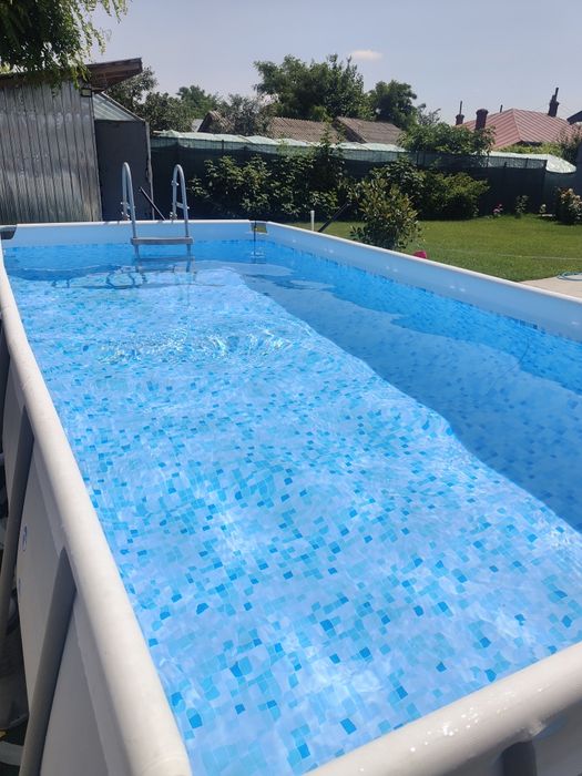 Piscina supraterană