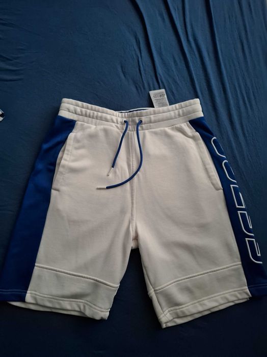 Спортен Екип на Guess